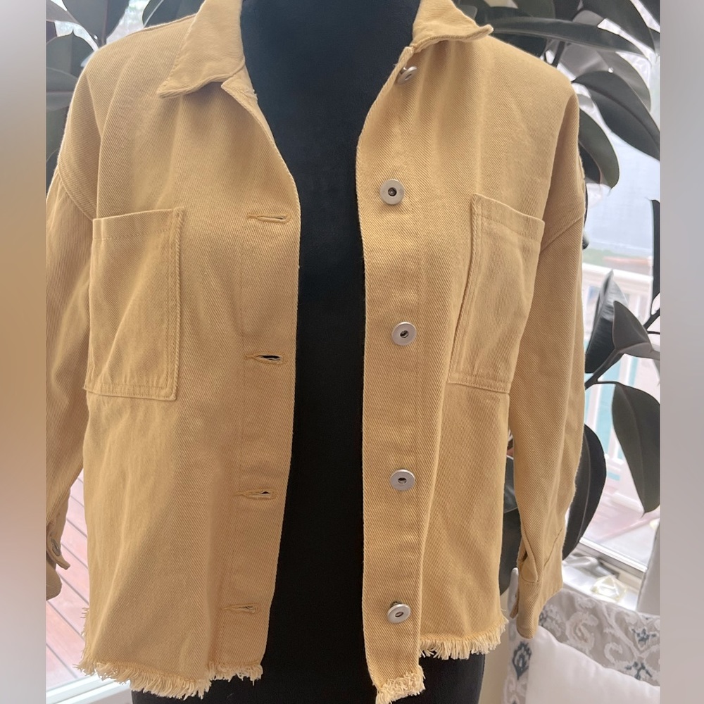 Women's Cropped Yellow Button-Front Jacket - Picture 4 of 5